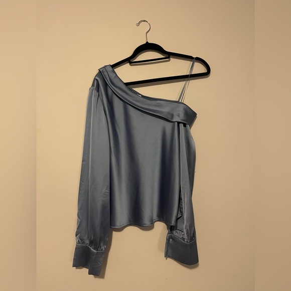Elegant Off-Shoulder Blue Women's Top - Picture 1 of 4